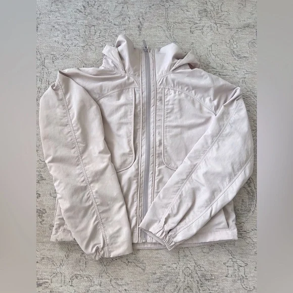 Excellent Condition Lululemon Always Effortless Jacket - Picture 2 of 5